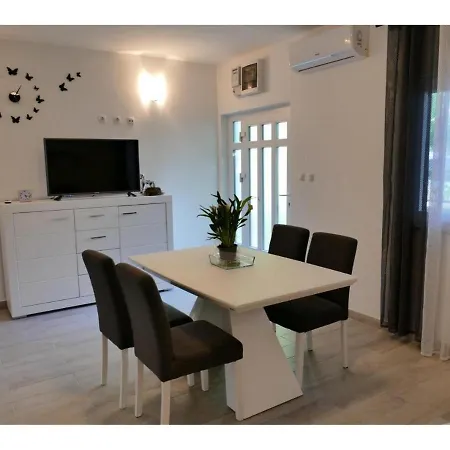 Ivano * Vodice